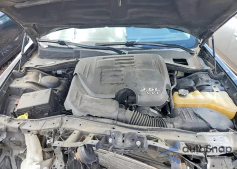 2016 Chrysler 300C z USA, uszkodzony, nr VIN 2C3CCAEG5GH216727